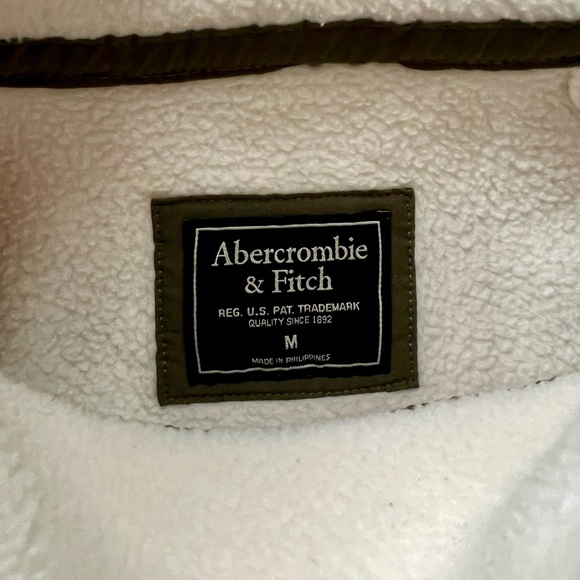 Abercrombie and Fitch Fleece Quilted Pullover M - Picture 6 of 6
